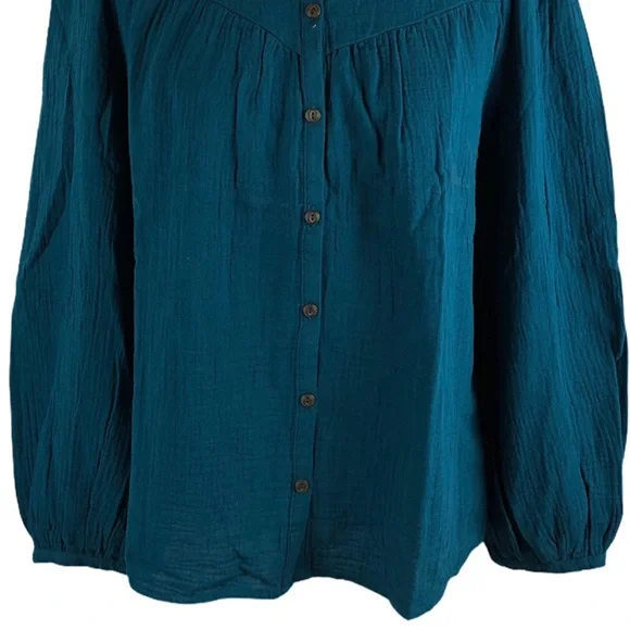 Universal Thread Teal Seersucker Prairie Top - Picture 3 of 8